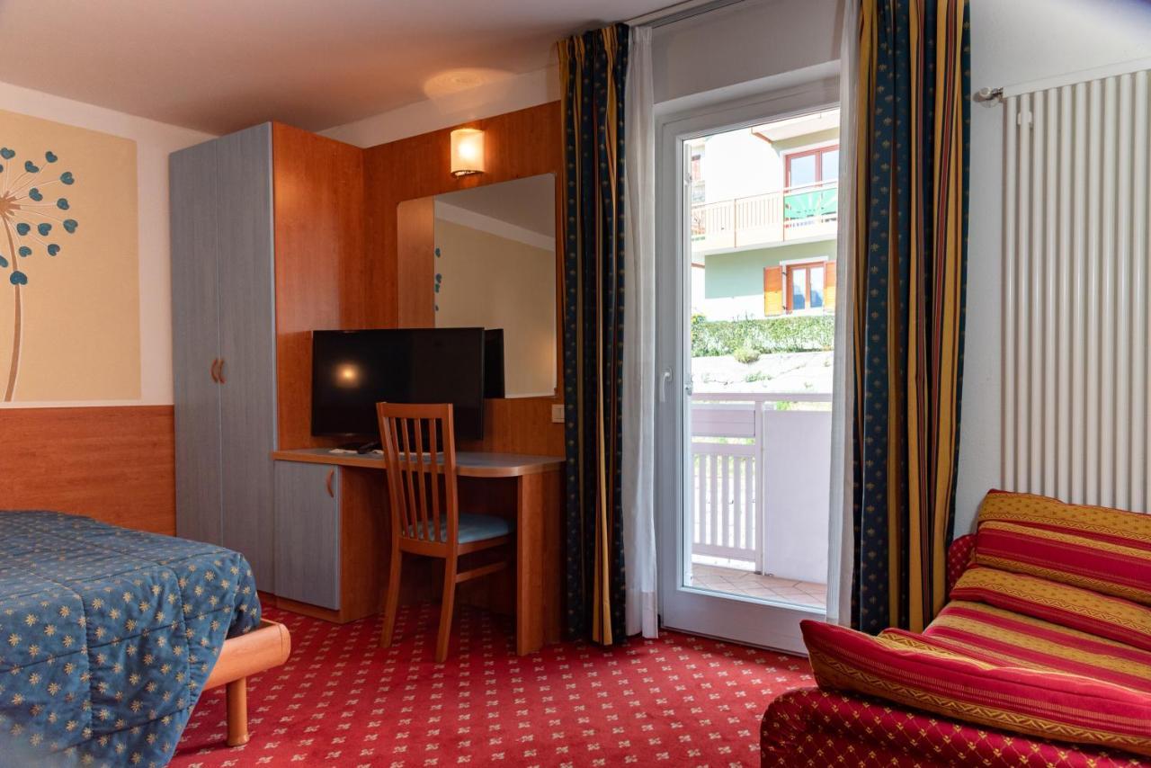 Hotel Londra Slow Living Molveno Bagian luar foto