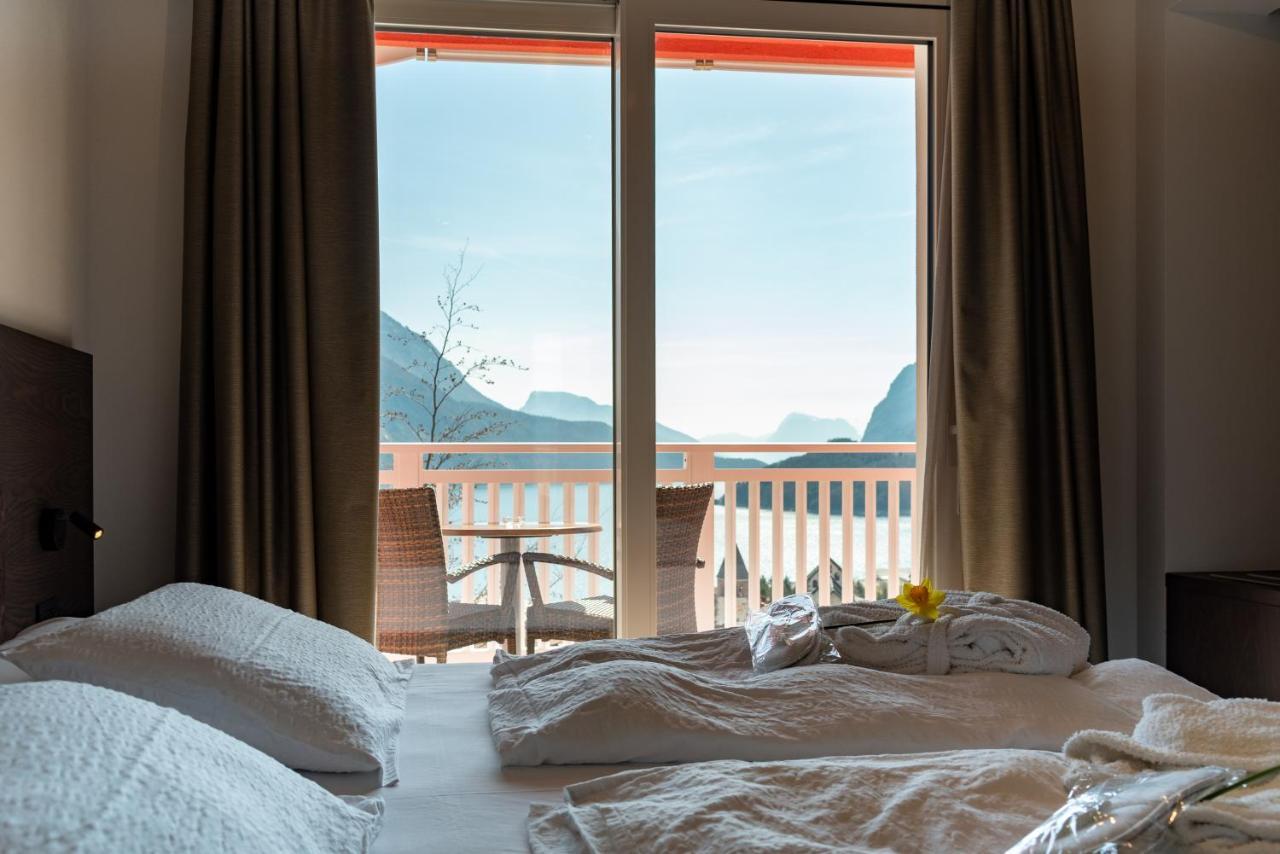 Hotel Londra Slow Living Molveno Bagian luar foto