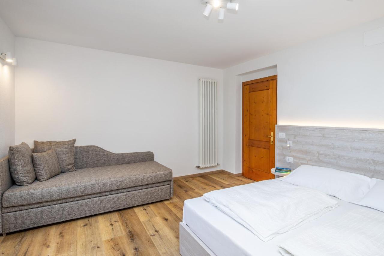 Hotel Londra Slow Living Molveno Bagian luar foto