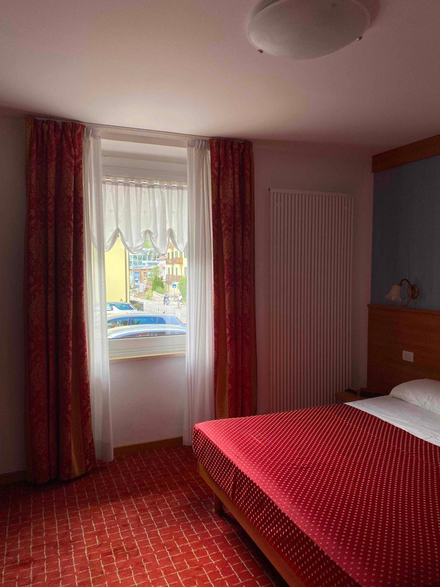 Hotel Londra Slow Living Molveno Bagian luar foto